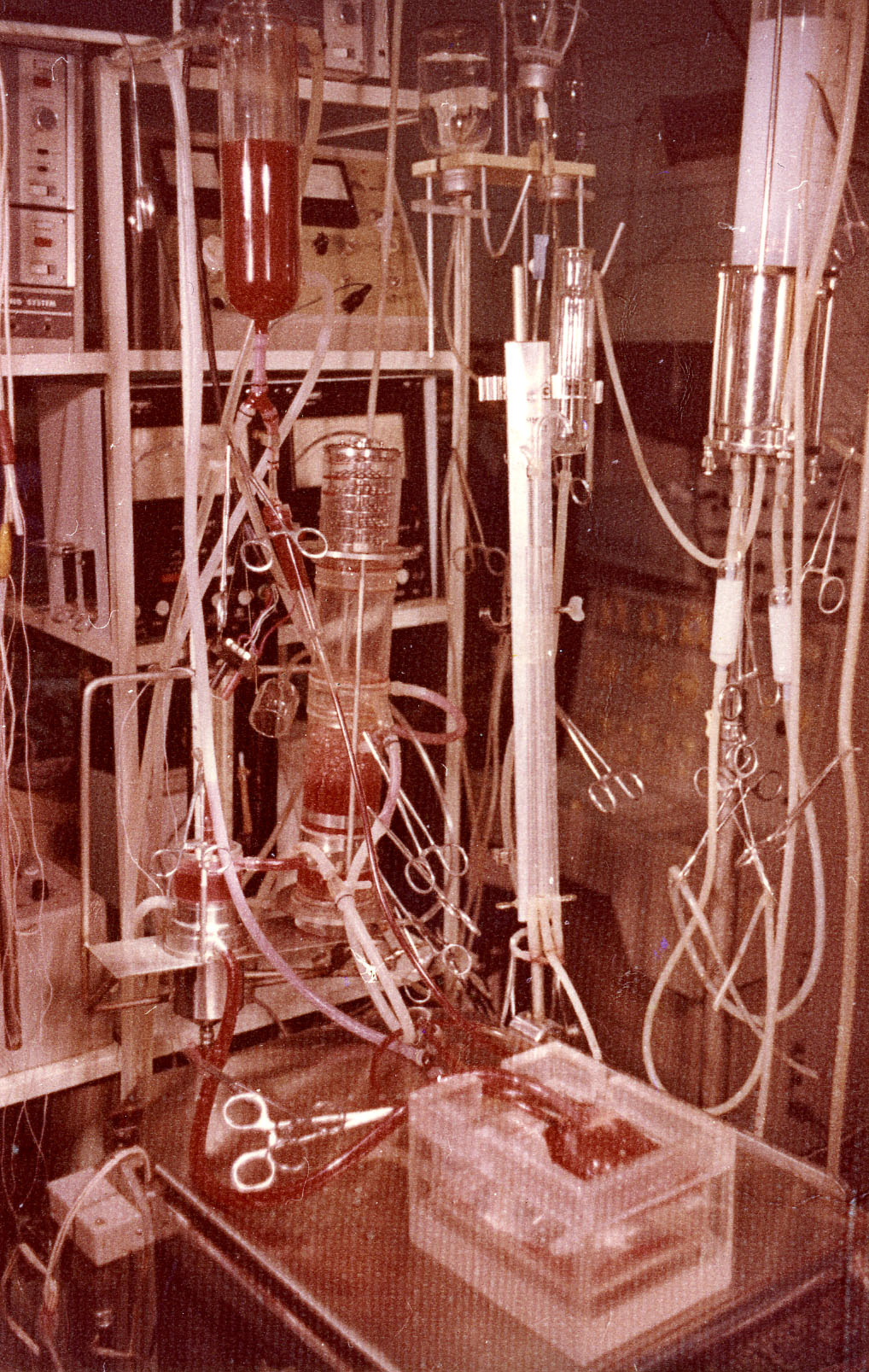 1986г. стенд для перфузии изол.сердца эм.ПФОС (Воробьев С.И.)
